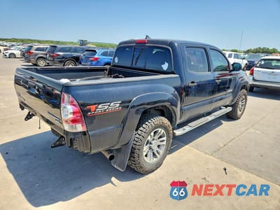 Trzecie zdjęcie samochodu z tyłu: 2015 TOYOTA TACOMA DOUBLE CAB PRERUNNER VIN:5TFJX4GN1FX043903 - miniatura