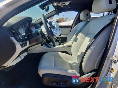Zdjęcie 7 z 12 samochodu: 2016 BMW 535 I VIN:WBA5B1C51GG131188 - miniatura