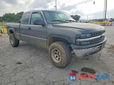 Czwarte zdjęcie samochodu z boku: 1999 CHEVROLET SILVERADO K2500 VIN:1GCGK29U4XE227652 - miniatura