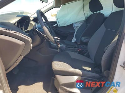 Zdjęcie 7 z 12 samochodu: 2014 FORD FOCUS SE VIN:1FADP3K2XEL185781 - miniatura