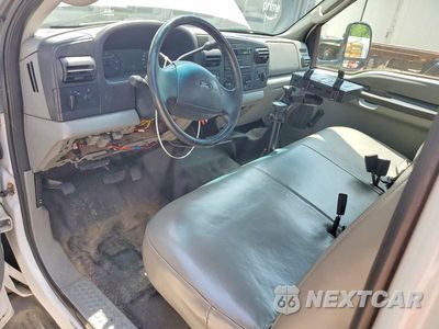 Zdjęcie 8 z 12 samochodu: 2005 FORD F450 SUPER DUTY VIN:1FDXF46Y85EC28965 - miniatura