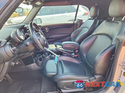 Zdjęcie 7 z 13 samochodu: 2019 MINI COOPER S VIN:WMWWG9C50K3E40190 - miniatura