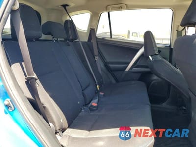 Zdjęcie 11 z 13 samochodu: 2018 TOYOTA RAV4 XLE VIN:JTMWFREV0JJ193229 - miniatura