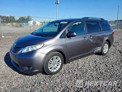 2015 TOYOTA SIENNA XLE 8-PASSENGER 5TDYK3DC3FS687323 - główne zdjęcie licytacji z USA - miniatura