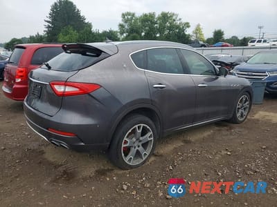 Trzecie zdjęcie samochodu z tyłu: 2017 MASERATI LAVANTE VIN:ZN661XUS8HX222606 - miniatura