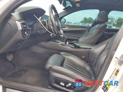 Zdjęcie 7 z 12 samochodu: 2020 BMW 530 XI VIN:WBAJR7C06LCD09165 - miniatura