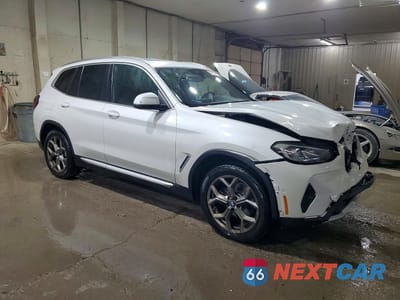 Czwarte zdjęcie samochodu z boku: 2024 BMW X3 SDRIVE30I VIN:5UX43DP08R9W64737 - miniatura