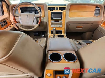 Zdjęcie 8 z 13 samochodu: 2008 LINCOLN NAVIGATOR VIN:5LMFU27568LJ07617 - miniatura