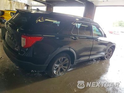 Trzecie zdjęcie samochodu z tyłu: 2021 FORD EXPLORER XLT VIN:1FMSK8DH3MGA10144 - miniatura