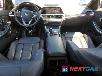 Zdjęcie 8 z 12 samochodu: 2019 BMW 330XI VIN:WBA5R7C53KAJ84520 - miniatura