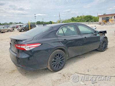 Trzecie zdjęcie samochodu z tyłu: 2020 TOYOTA CAMRY LE VIN:4T1C11AK7LU870627 - miniatura
