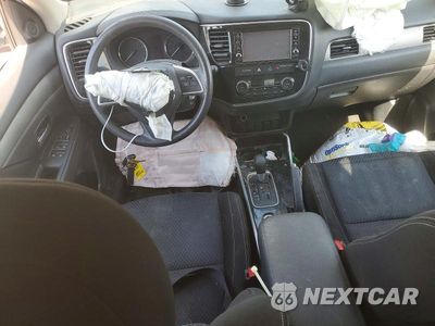 Zdjęcie 8 z 12 samochodu: 2018 MITSUBISHI OUTLANDER SE VIN:JA4AZ3A3XJZ061268 - miniatura