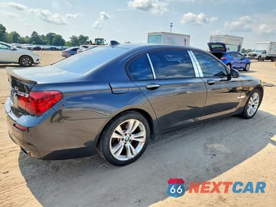 Trzecie zdjęcie samochodu z tyłu: 2015 BMW 740 LXI VIN:WBAYF4C53FGS99111 - miniatura