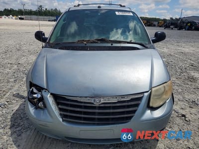 Piąte zdjęcie samochodu w środku: 2005 CHRYSLER TOWN & COUNTRY LX VIN:2C4GP44R85R478612 - miniatura