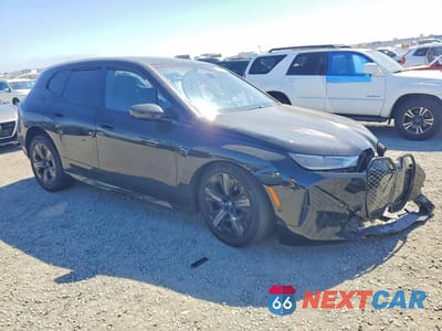Czwarte zdjęcie samochodu z boku: 2024 BMW IX XDRIVE50 VIN:WB523CF00RCR16600 - miniatura
