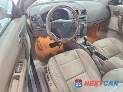 Zdjęcie 8 z 12 samochodu: 2007 VOLVO C70 T5 VIN:YV1MC682X7J010728 - miniatura