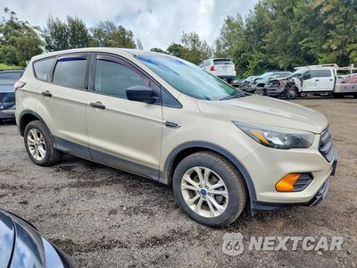 Czwarte zdjęcie samochodu z boku: 2018 FORD ESCAPE S VIN:1FMCU0F74JUB14644 - miniatura