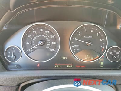 Zdjęcie 9 z 12 samochodu: 2015 BMW 328 XI VIN:WBA3B3G59FNR87409 - miniatura