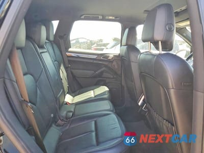 Zdjęcie 11 z 13 samochodu: 2014 PORSCHE CAYENNE VIN:WP1AF2A22ELA39515 - miniatura