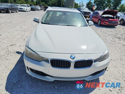Piąte zdjęcie samochodu w środku: 2013 BMW 328 XI SULEV VIN:WBA3B5G55DNP40509 - miniatura
