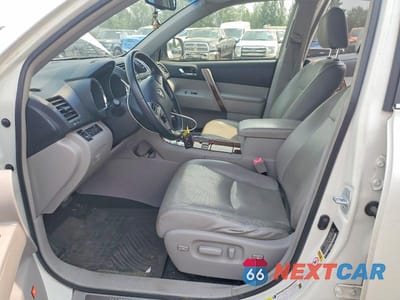 Zdjęcie 7 z 12 samochodu: 2013 TOYOTA HIGHLANDER HYBRID LIMITED VIN:JTEDC3EH1D2017646 - miniatura
