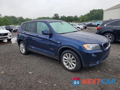 Czwarte zdjęcie samochodu z boku: 2013 BMW X3 VIN:5UXWX9C52D0A09906 - miniatura