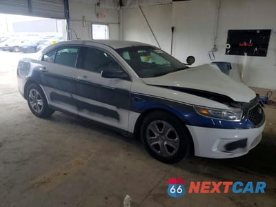 Czwarte zdjęcie samochodu z boku: 2018 FORD TAURUS POLICE INTERCEPTOR VIN:1FAHP2MK1JG114741 - miniatura