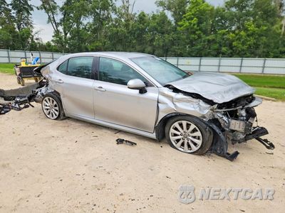 Czwarte zdjęcie samochodu z boku: 2018 TOYOTA CAMRY LE VIN:4T1B11HK3JU600468 - miniatura