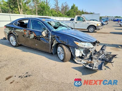 Czwarte zdjęcie samochodu z boku: 2014 LEXUS ES 350 VIN:JTHBK1GG3E2102950 - miniatura