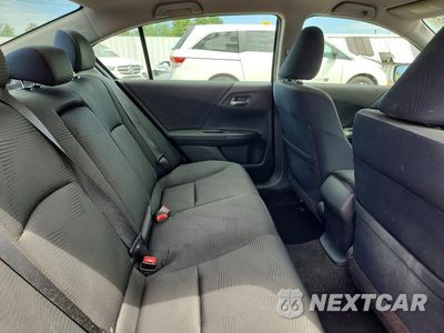 Zdjęcie 10 z 12 samochodu: 2017 HONDA ACCORD LX VIN:1HGCR2F30HA032227 - miniatura