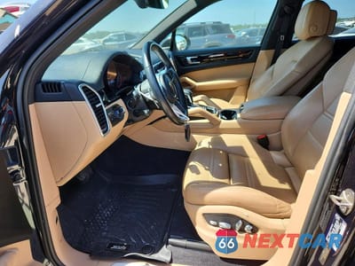 Zdjęcie 7 z 12 samochodu: 2020 PORSCHE CAYENNE VIN:WP1AA2AY3LDA09031 - miniatura
