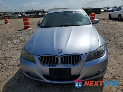 Piąte zdjęcie samochodu w środku: 2011 BMW 335 D VIN:WBAPN7C58BF184262 - miniatura