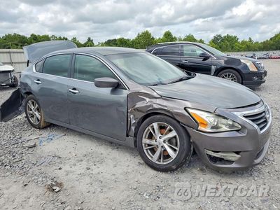 Czwarte zdjęcie samochodu z boku: 2015 NISSAN ALTIMA 2.5 SV VIN:1N4AL3APXFC185485 - miniatura
