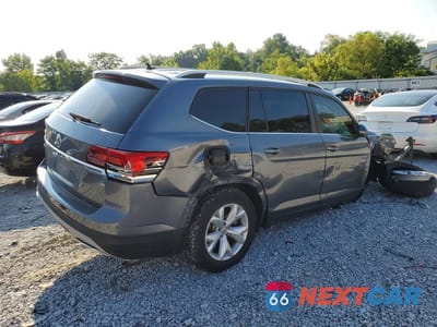 Trzecie zdjęcie samochodu z tyłu: 2018 VOLKSWAGEN ATLAS SE VIN:1V2DR2CAXJC508417 - miniatura