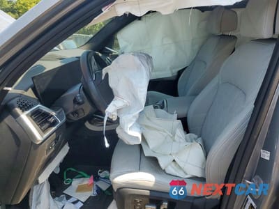 Zdjęcie 7 z 12 samochodu: 2025 BMW X7 XDRIVE40I VIN:5UX23EM00S9X66931 - miniatura