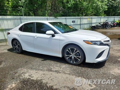Czwarte zdjęcie samochodu z boku: 2019 TOYOTA CAMRY SE VIN:4T1B11HK0KU744478 - miniatura