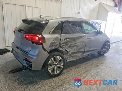Trzecie zdjęcie samochodu z tyłu: 2022 KIA NIRO EV S VIN:KNDCC3LG0N5160999 - miniatura