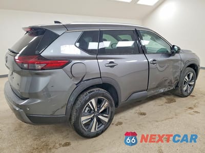 Trzecie zdjęcie samochodu z tyłu: 2026 NISSAN ROGUE SL VIN:5N1BT3CA1TC849770 - miniatura