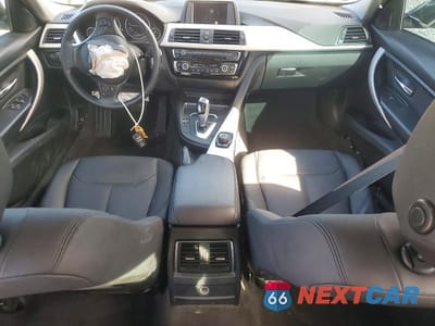 Zdjęcie 8 z 13 samochodu: 2018 BMW 320 I VIN:WBA8A9C59JAD28007 - miniatura