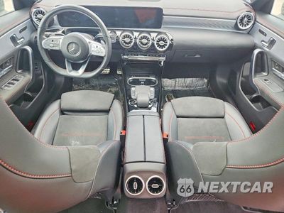Zdjęcie 8 z 12 samochodu: 2021 MERCEDES-BENZ CLA 250 VIN:W1K5J4GB4MN153805 - miniatura