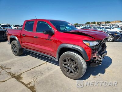 Czwarte zdjęcie samochodu z boku: 2024 CHEVROLET COLORADO TRAIL BOSS VIN:1GCPTEEK1R1141843 - miniatura