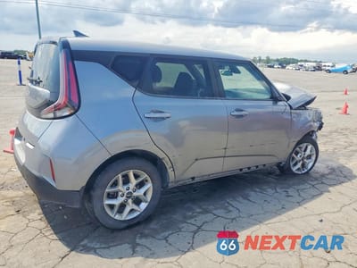 Trzecie zdjęcie samochodu z tyłu: 2023 KIA SOUL LX VIN:KNDJ23AU8P7890718 - miniatura