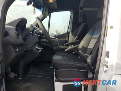Zdjęcie 7 z 13 samochodu: 2022 MERCEDES-BENZ SPRINTER 2500 DELIVERY VAN VIN:W1Y4ECHY9NT082357 - miniatura