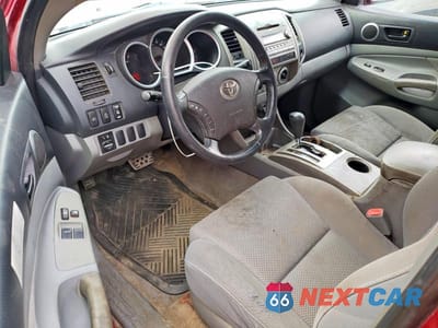Zdjęcie 8 z 12 samochodu: 2005 TOYOTA TACOMA ACCESS CAB VIN:5TEUU42NX5Z054032 - miniatura