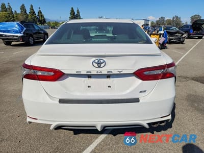 Zdjęcie 6 z 12 samochodu: 2018 TOYOTA CAMRY SE VIN:4T1B11HK9JU078848 - miniatura