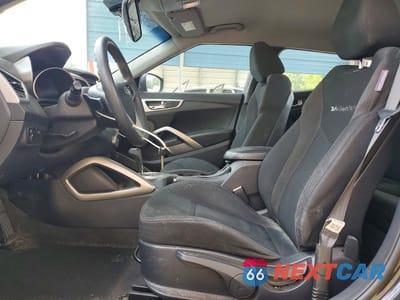 Zdjęcie 7 z 12 samochodu: 2013 HYUNDAI VELOSTER BASE VIN:KMHTC6AD1DU172332 - miniatura