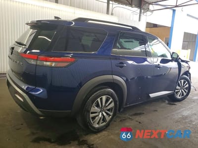 Trzecie zdjęcie samochodu z tyłu: 2026 NISSAN PATHFINDER SL VIN:5N1DR3CS4TC232153 - miniatura
