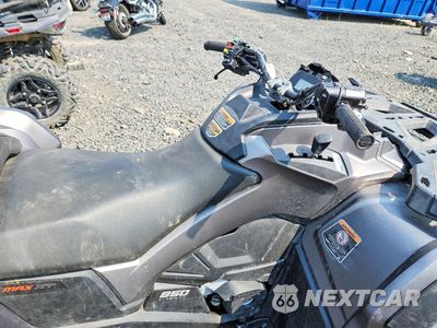 Piąte zdjęcie samochodu w środku: 2023 CAN-AM OUTLANDER MAX XT 850 VIN:3JBLPAU40PJ004203 - miniatura