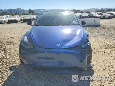 Piąte zdjęcie samochodu w środku: 2024 TESLA MODEL Y VIN:7SAYGAEE1RF211556 - miniatura