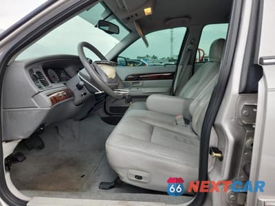Zdjęcie 7 z 12 samochodu: 2004 MERCURY GRAND MARQUIS LS VIN:2MEFM75W24X697021 - miniatura
